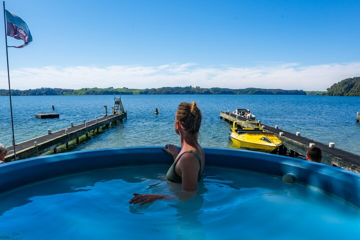 Katoa Jet Boat & Lake Rotoiti Hot Pools - Photo 1 of 6